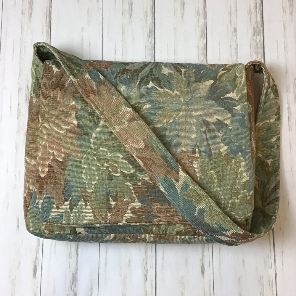 Handmade Tapestry Messenger Bag - Picture 8 of 8
